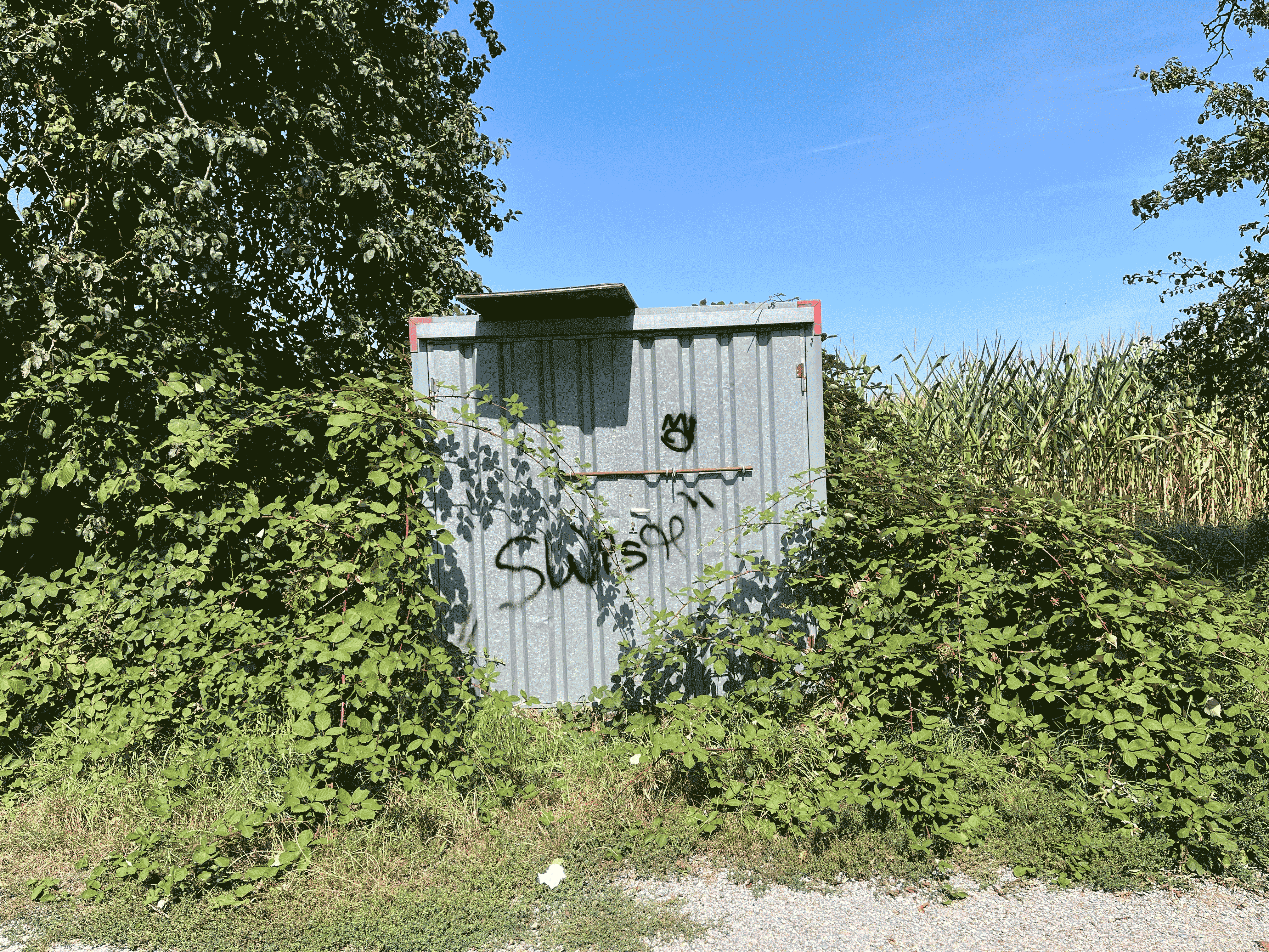 KOVOBEL Lagercontainer am Feld
